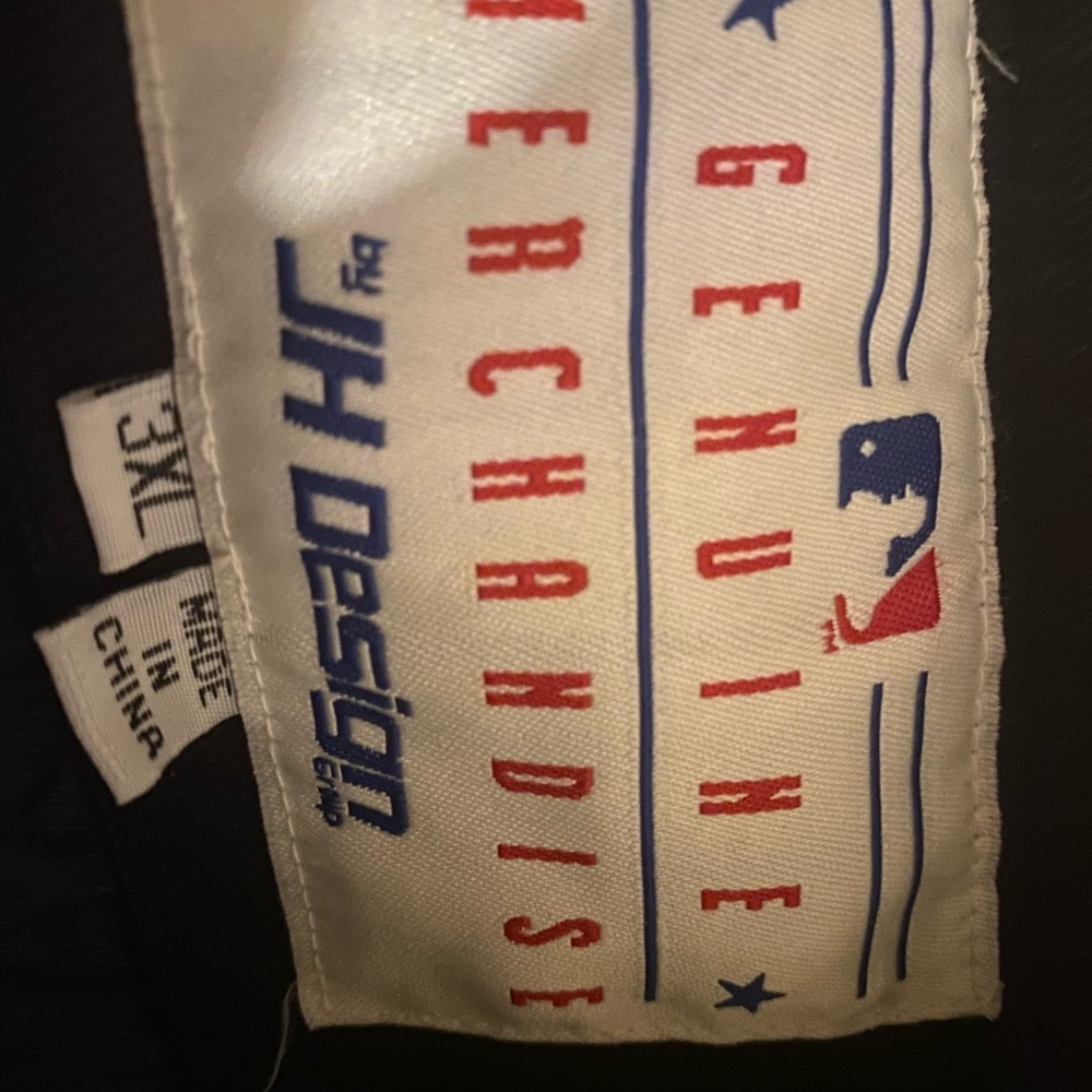 Authentic 2008 All Star Yankee jacket
It’s light weight for any weather